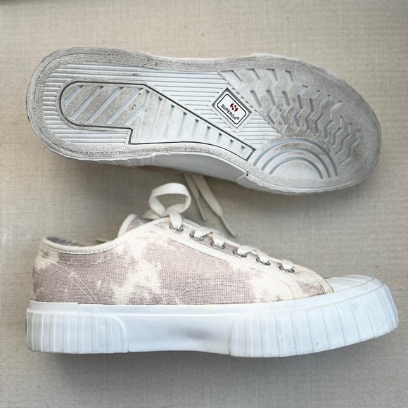 Superga 2750 Tie Dye Low Top Platform Sneaker Tennis Shoe | White, Grey | W 8 - Picture 11 of 16